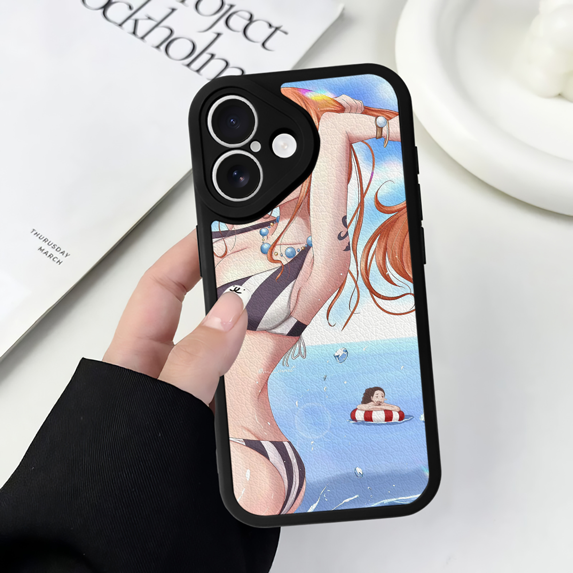 （画像用） ワンピース ONE PIECE 【iPhone 16シリーズ対応】シリコンスマホケース（レザー調） 材質：シリコン